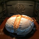 Мой любимый бот: деревенский хлеб, испеченный с König Ludwig Dunkel.